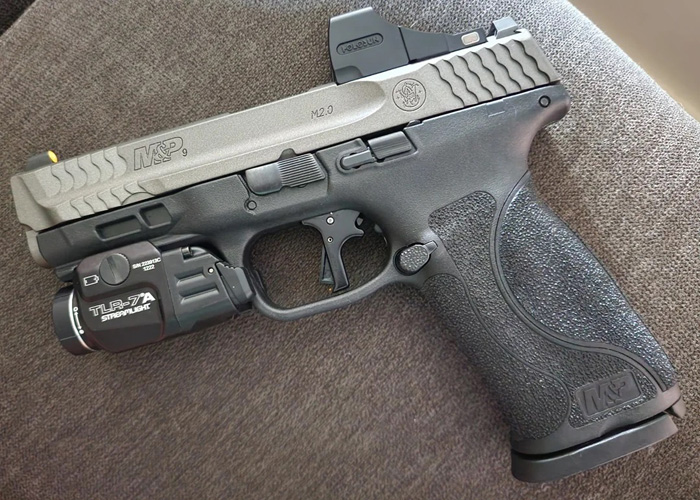 Holosun SCS MP2 GR 2 MOA + 32 MOA на Smith & Wesson M&P 2.0