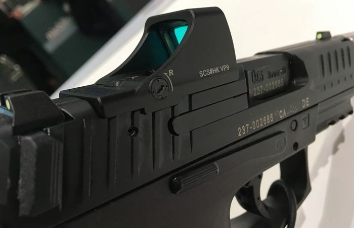 Holosun SCS VP9 GR 2 MOA + 32 MOA на H&K VP9